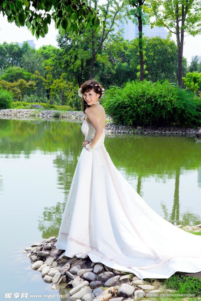 白衣婚紗
