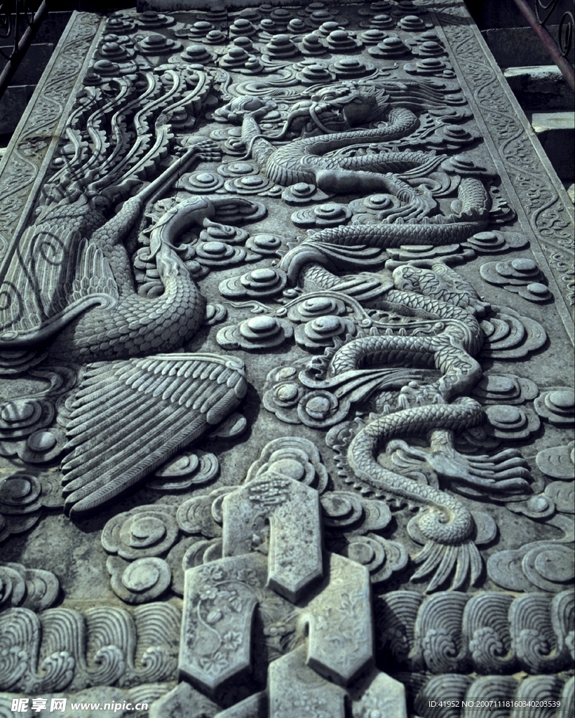 中國(guó)龍與獸