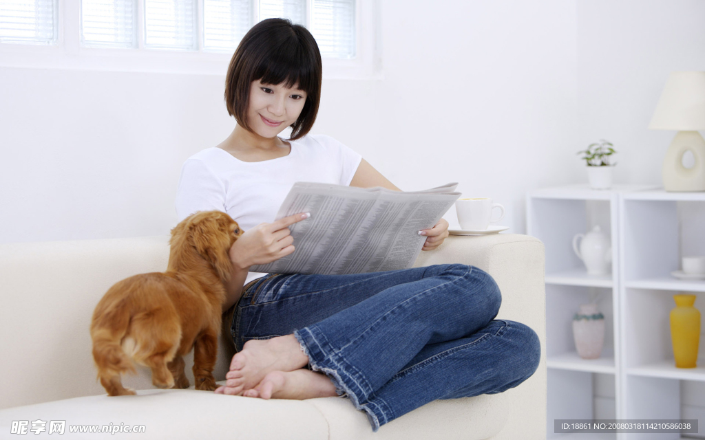 狗和女主人的親蜜生活