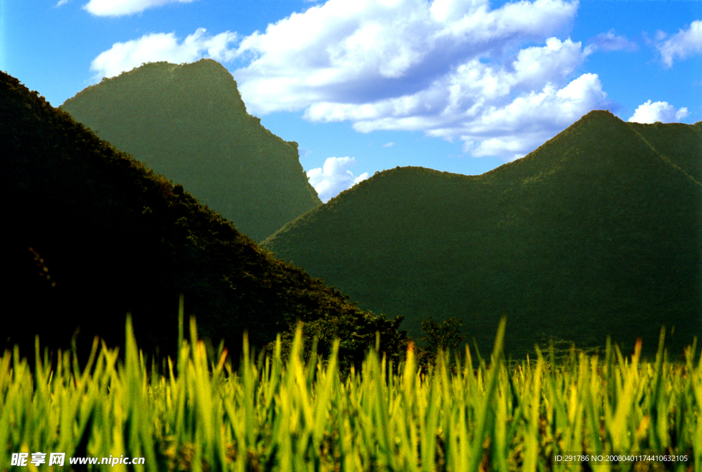 美人山