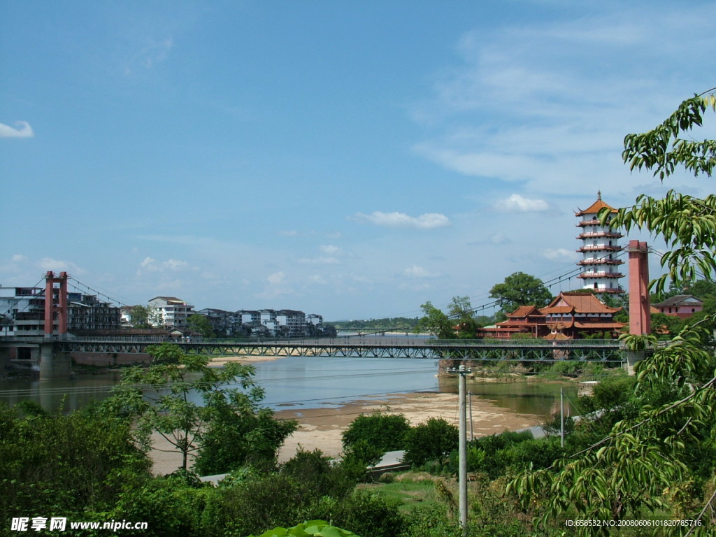 南豐索橋全景