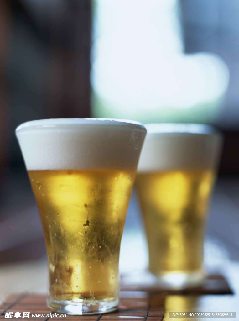 啤酒
