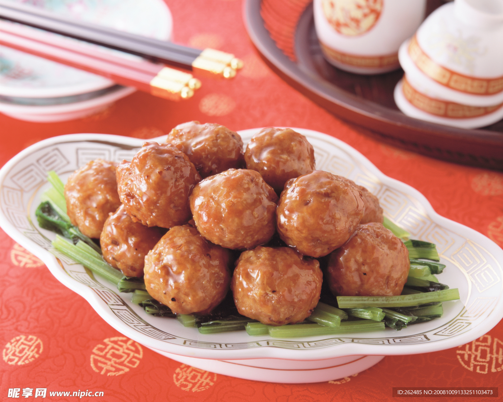 蔬菜炒肉丸