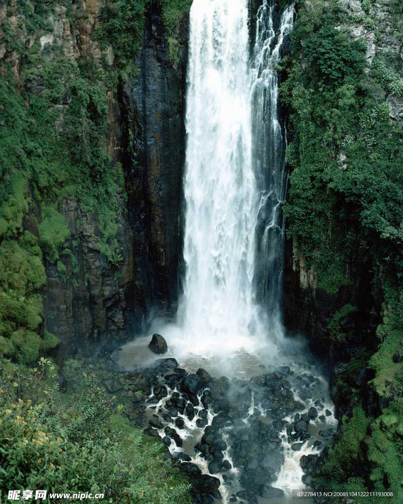 秀麗山水 瀑布美景 山澗溪流