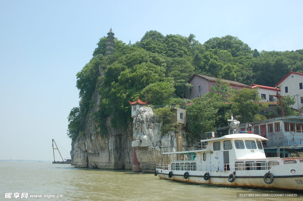 河岸風光