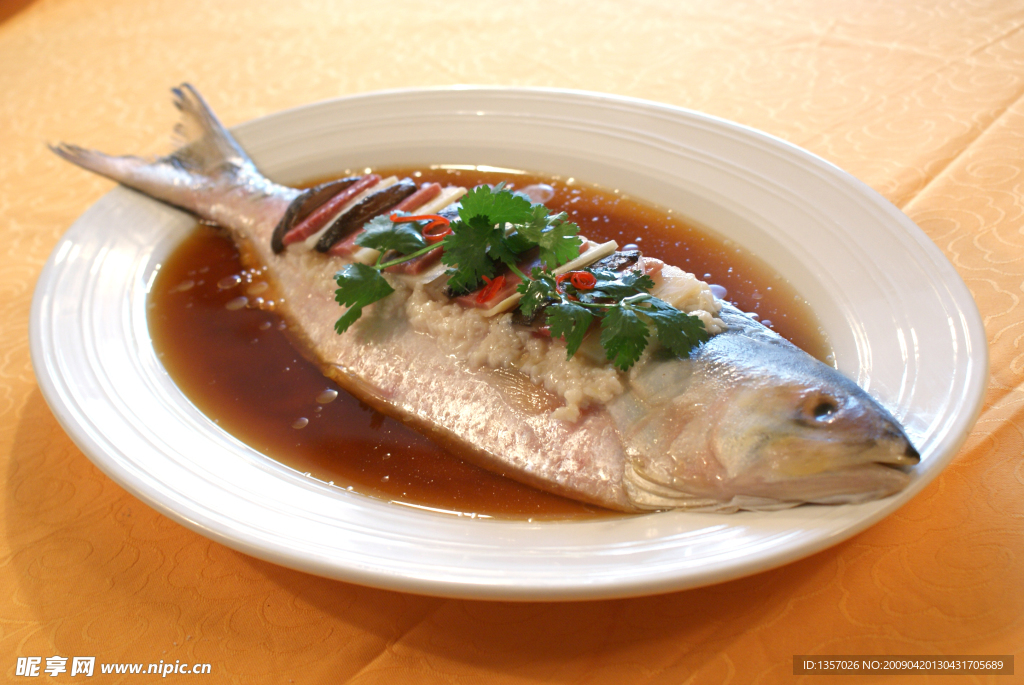酒釀蒸鰣魚 盤子