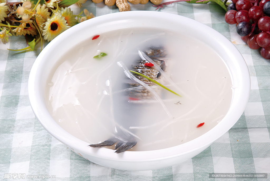 鯽魚蘿卜絲湯