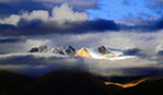 西藏雪山金顶