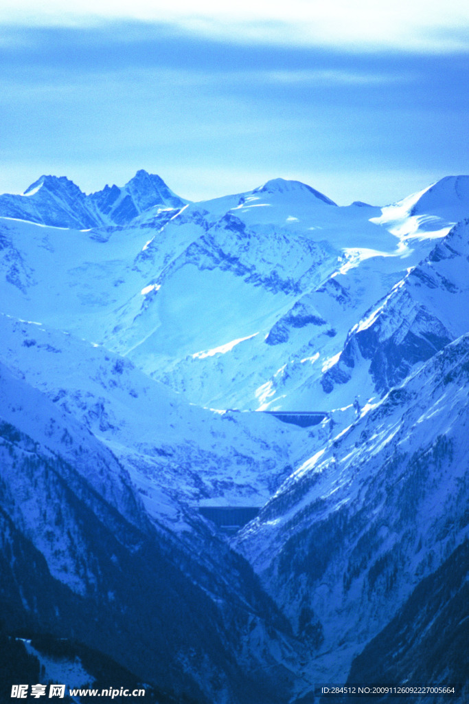 美麗雪山