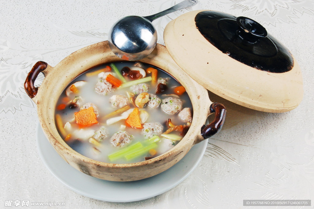 爽丸什菌煲