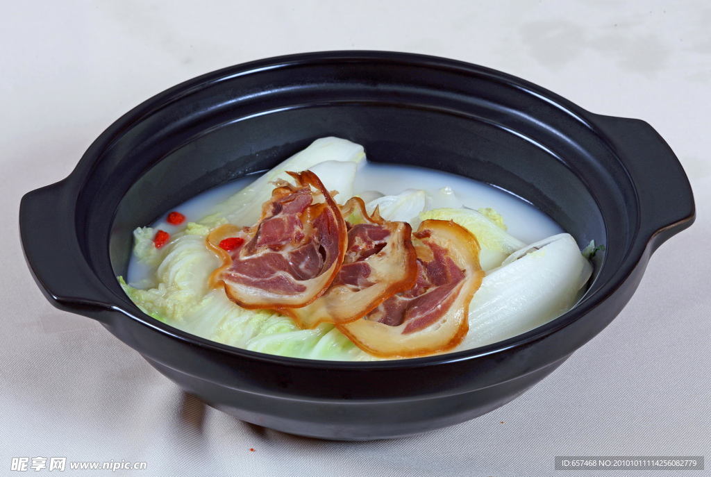 魚湯肘子娃娃菜