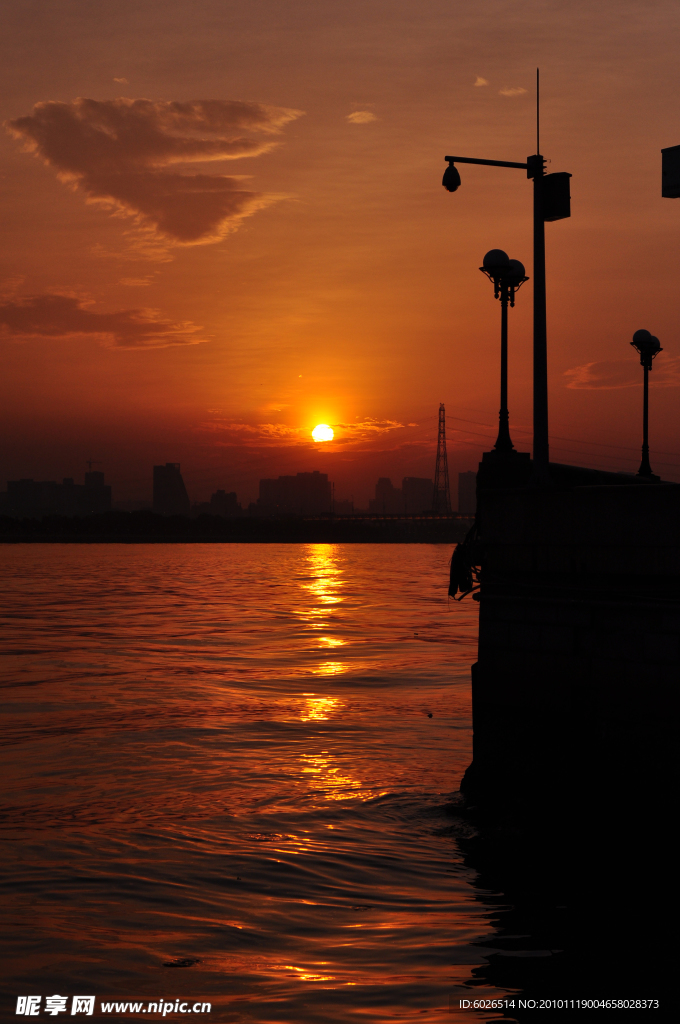 夕陽珠江