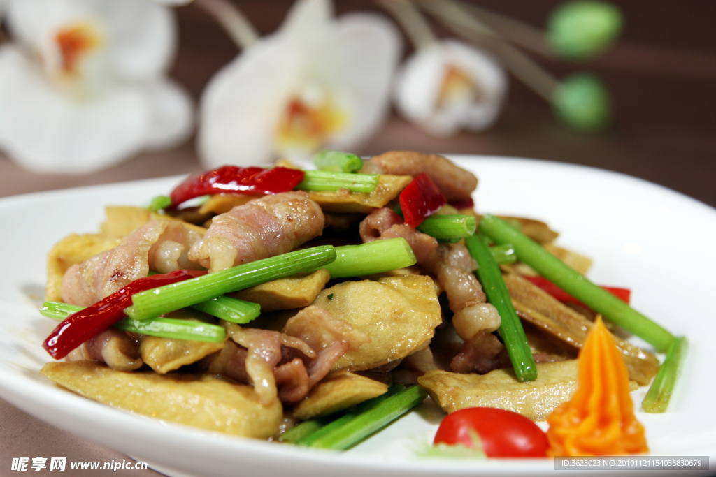 豆干炒豬頸肉