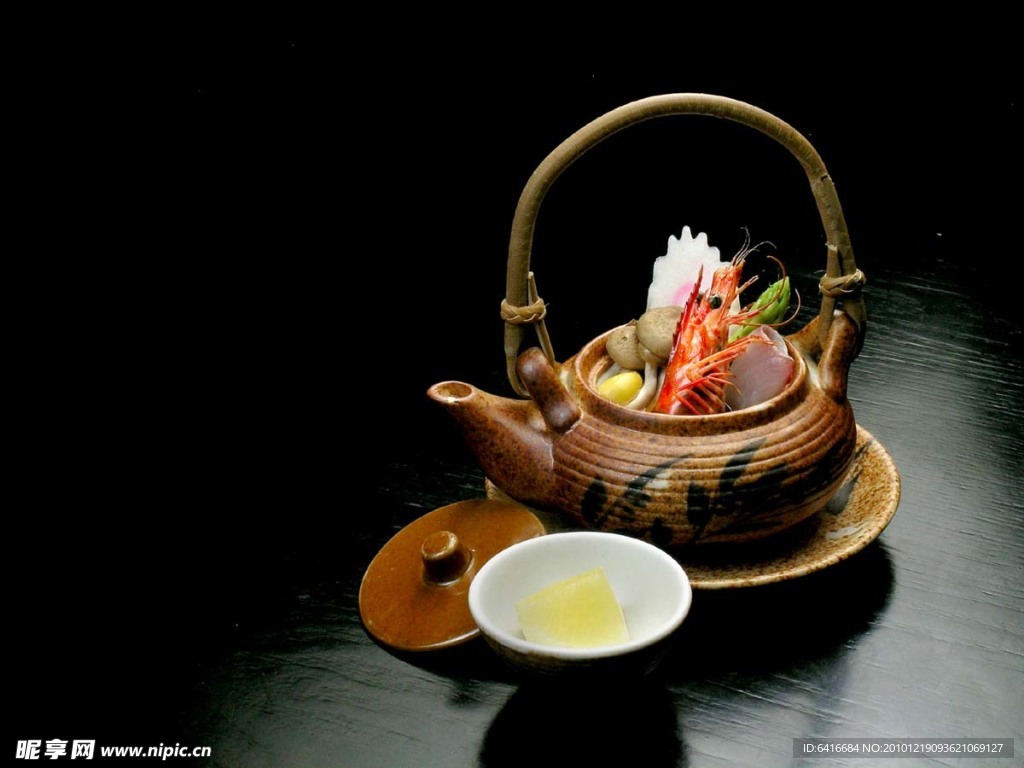 茶壺海鮮湯