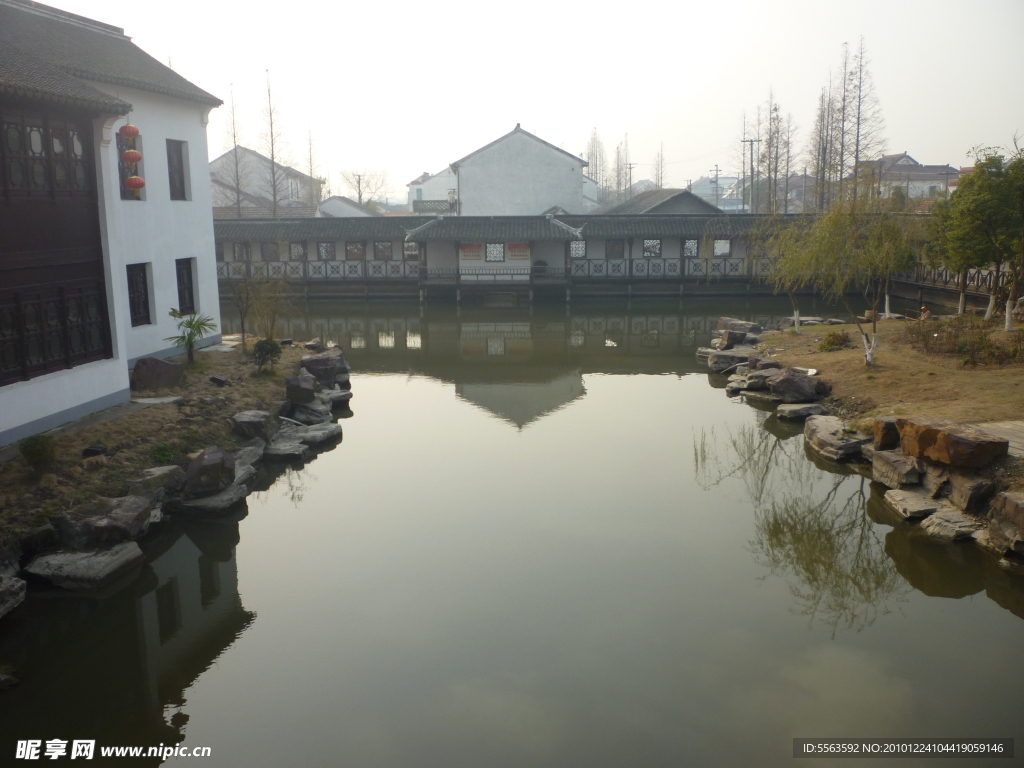 河中宅