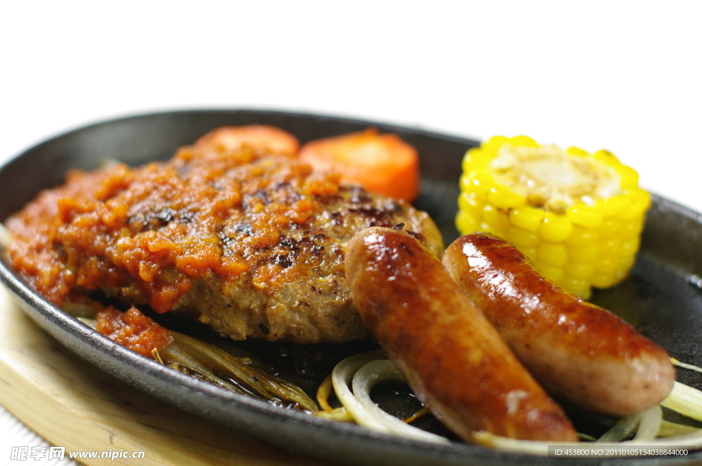 特制肉餅配肉腸
