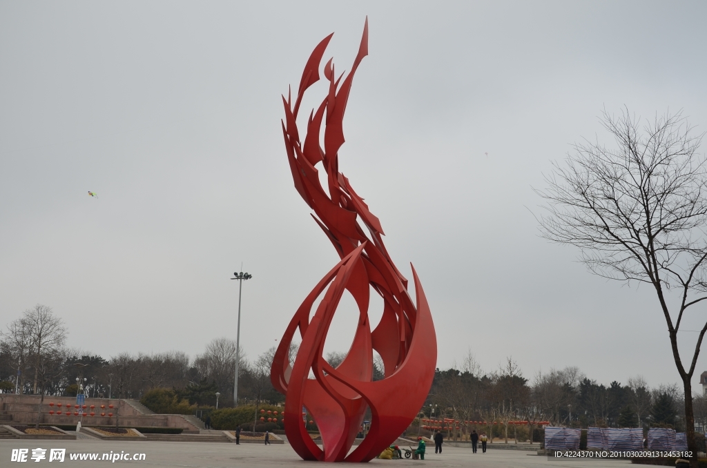 李村公园广场雕塑