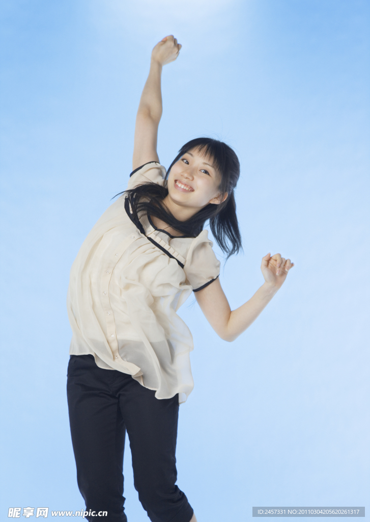 跳躍的大學生