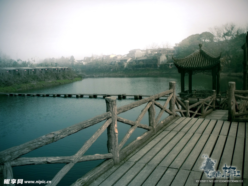 煙雨柳江棧橋