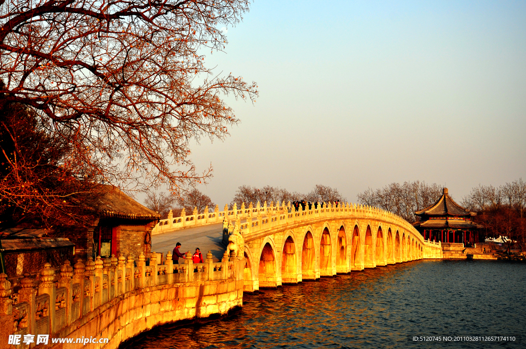 金色橋