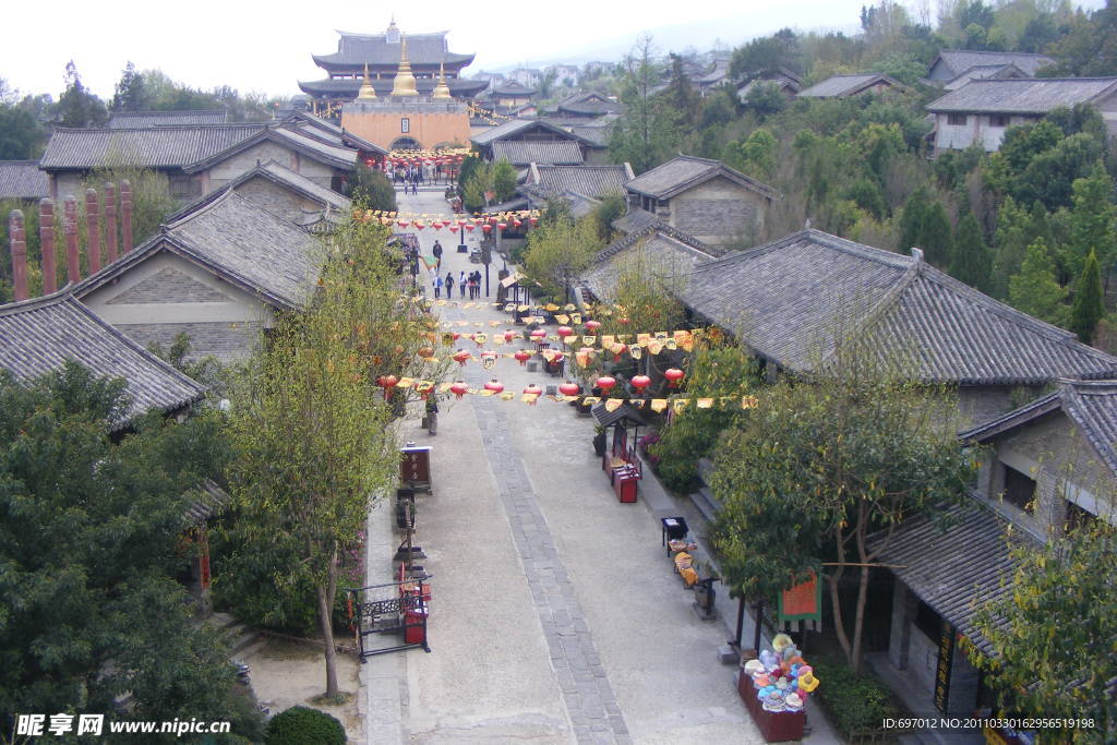 影視城街景