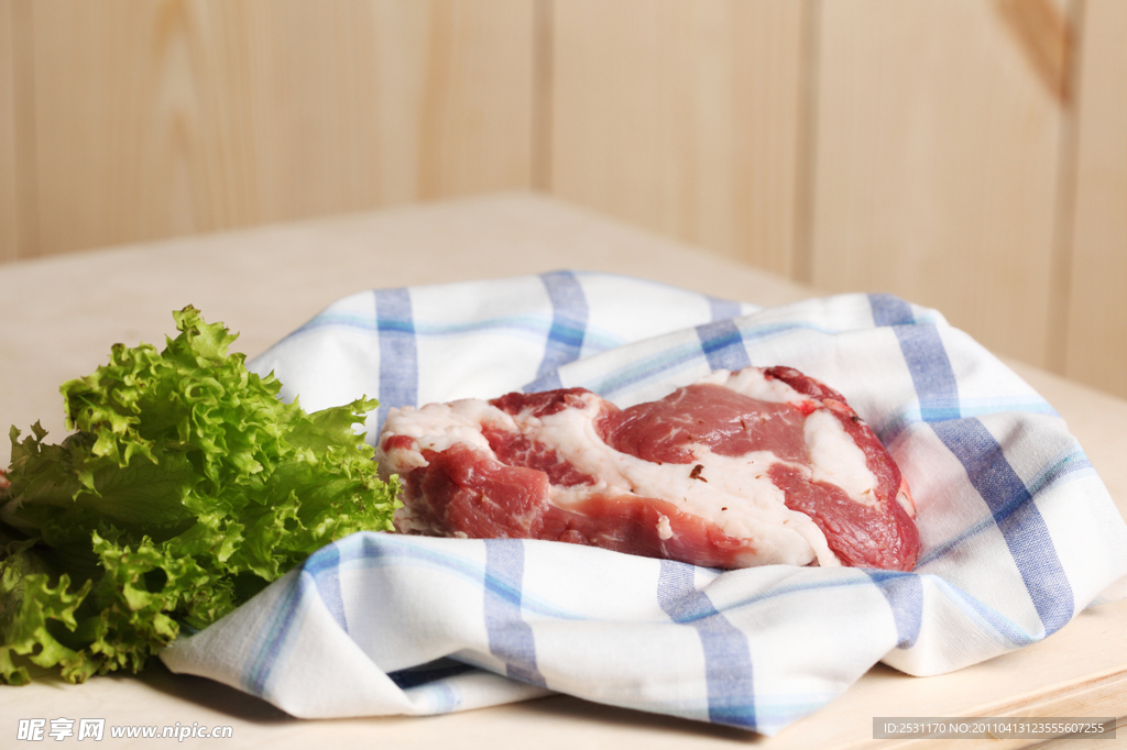 生肉 鮮肉
