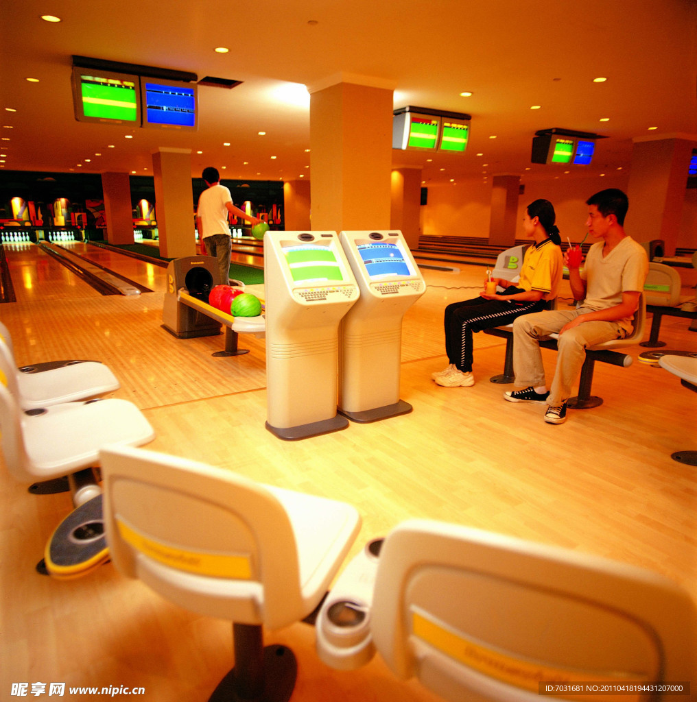 保齡球場