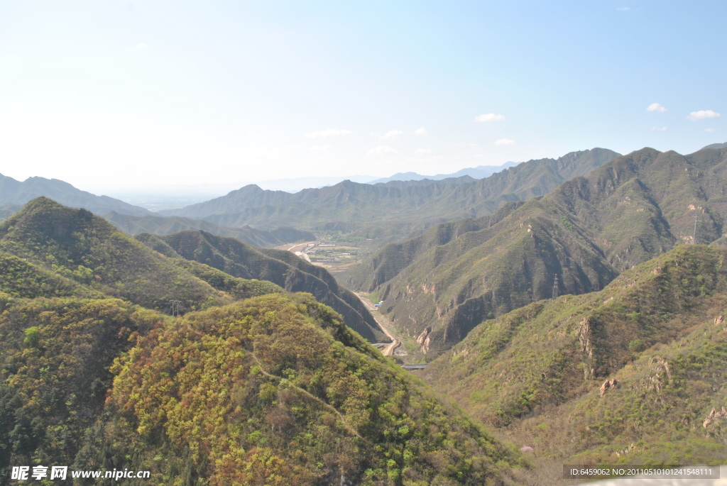 雄偉山巒
