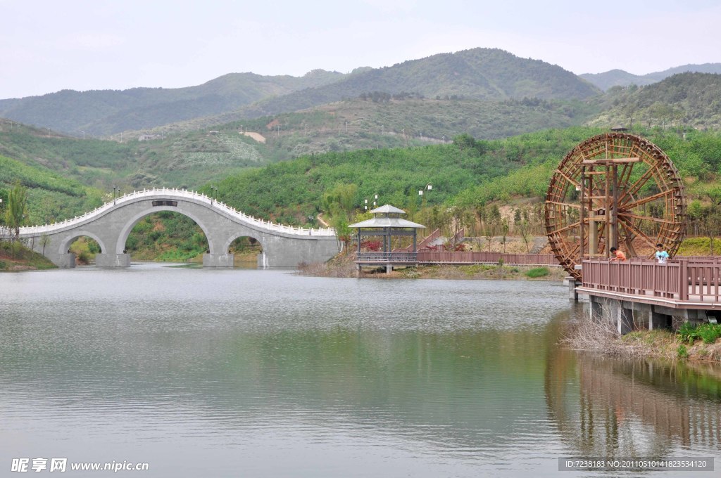 大橋湖水