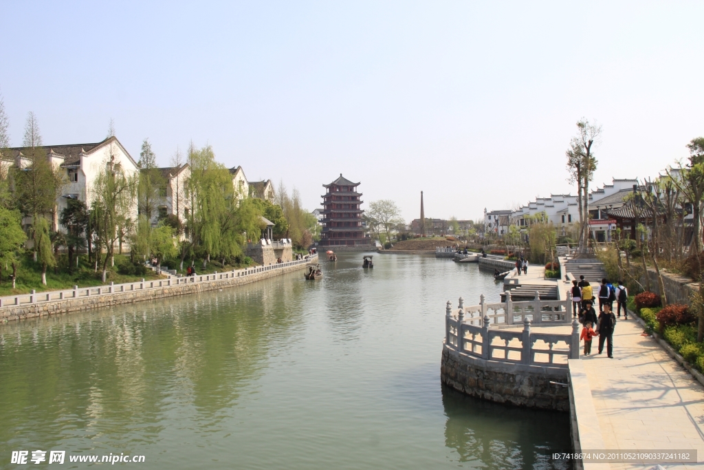 三河古鎮河岸風光