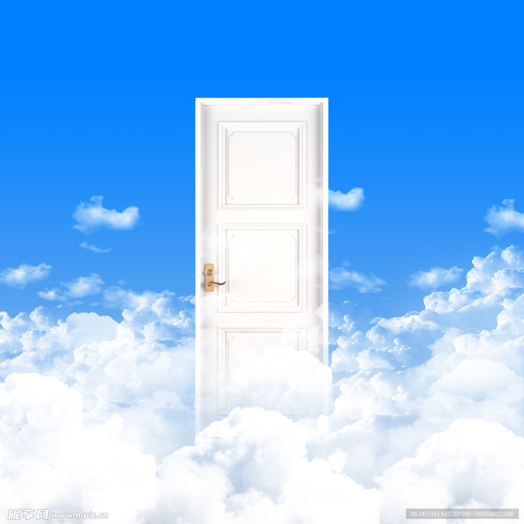 蓝天白云中的门