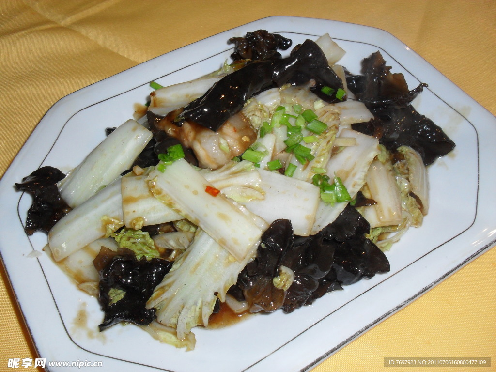 花肉木耳娃娃菜