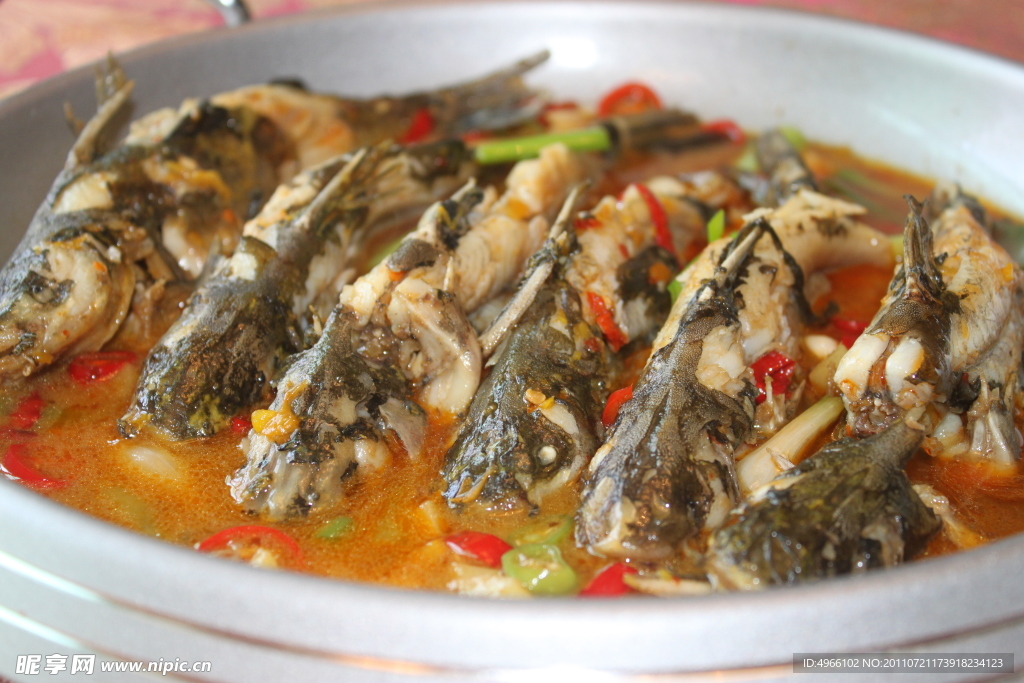 干鍋黃骨魚