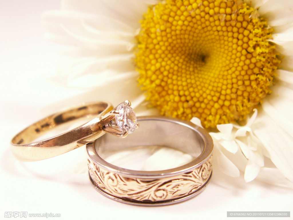 浪漫结婚戒指