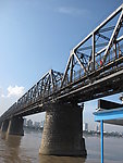 城市中的古老江桥