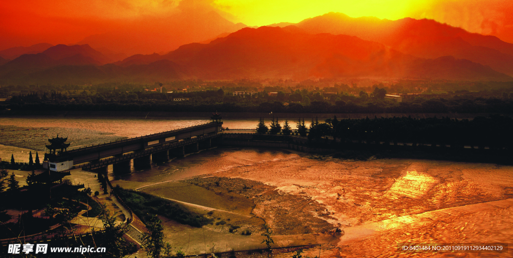 都江堰夕陽(yáng)魚嘴