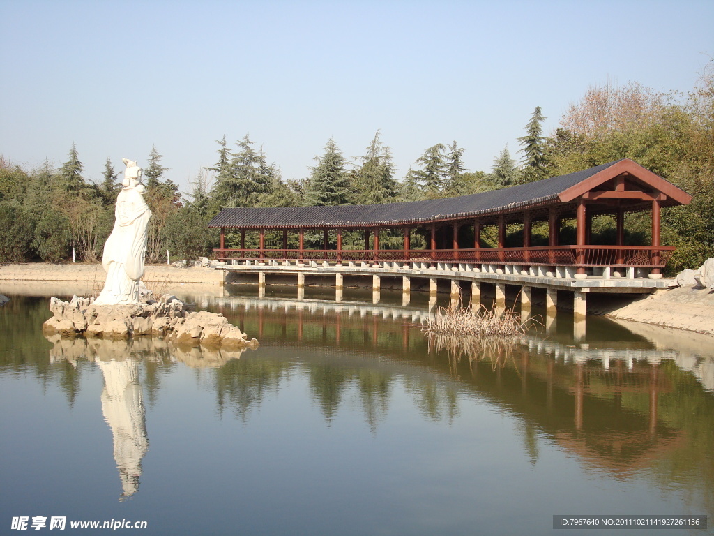 堤角公園長廊