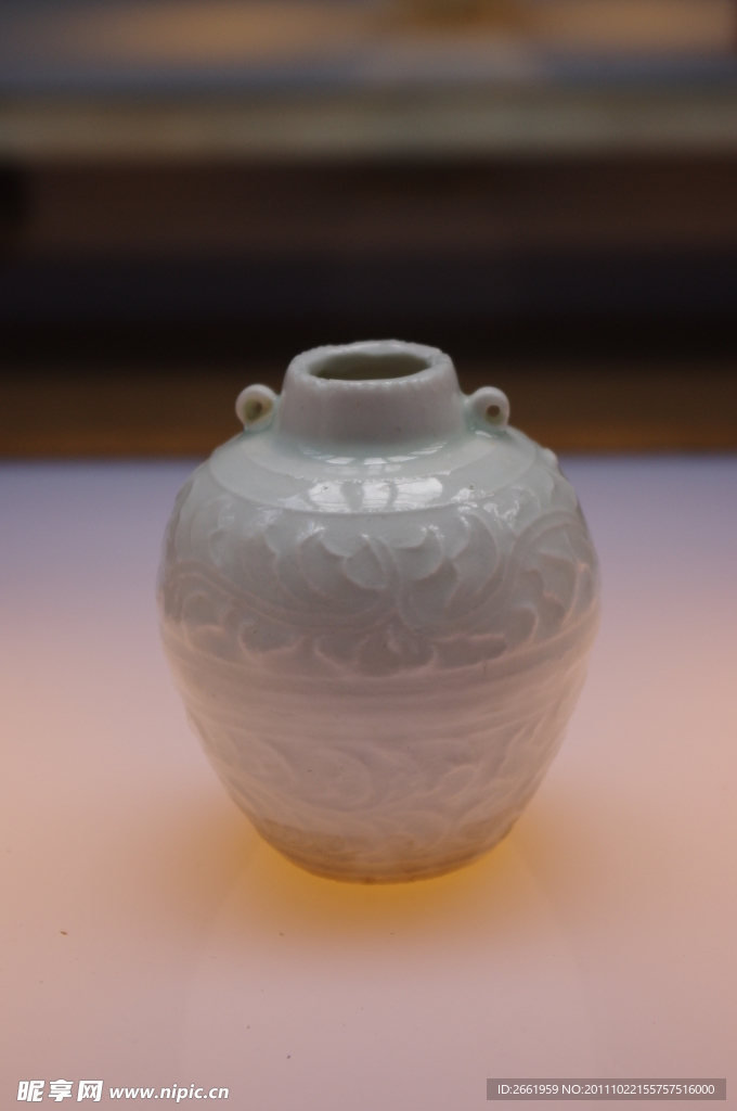清朝精雕瓦器