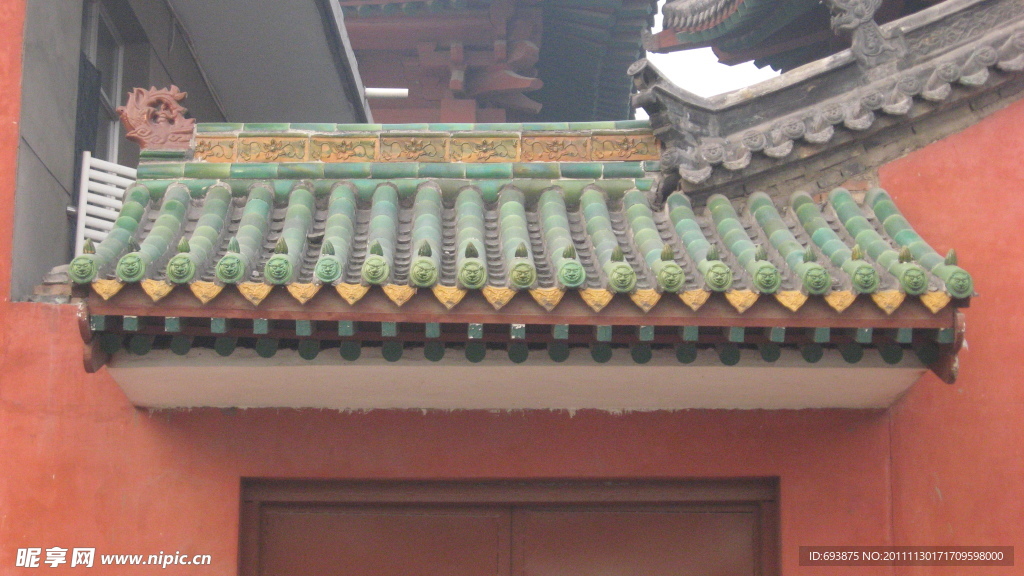 屋檐