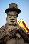 东南亚绅士雕塑