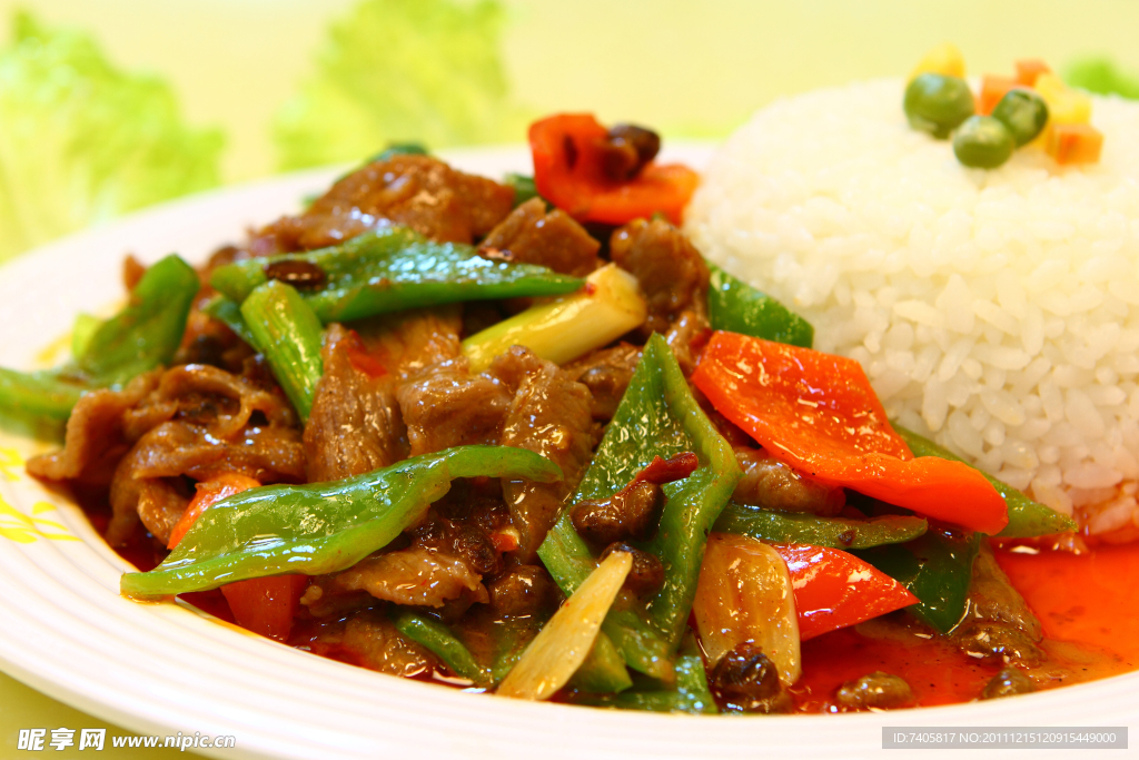 青椒肉絲蓋飯
