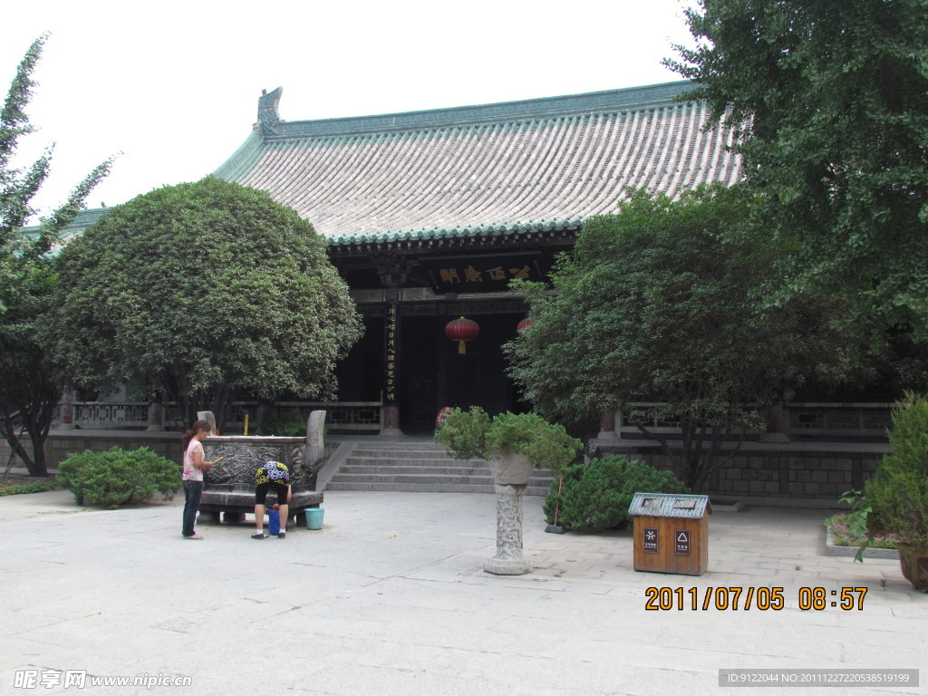 東大殿