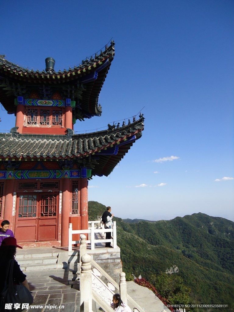 云臺(tái)山 朱荑峰