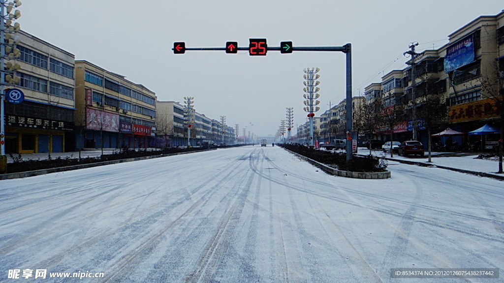 街道的薄雪