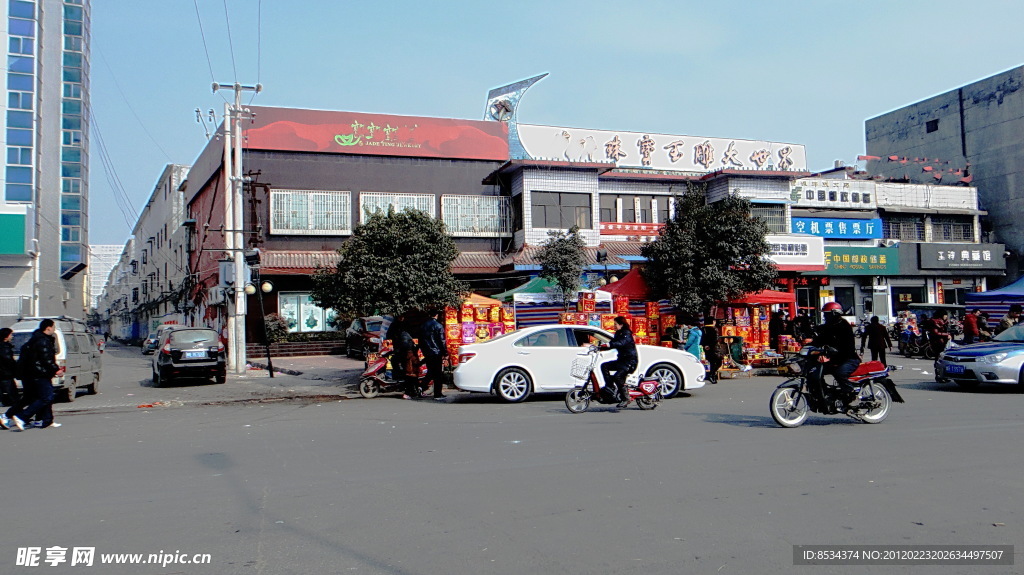 節(jié)日的街道