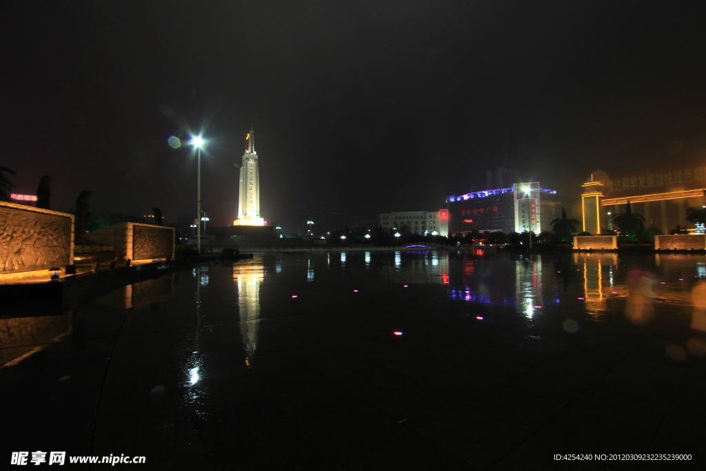 南昌雨后之夜