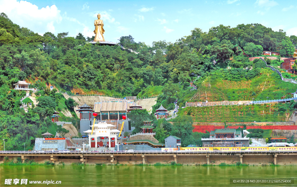 梧州龍母廟全景