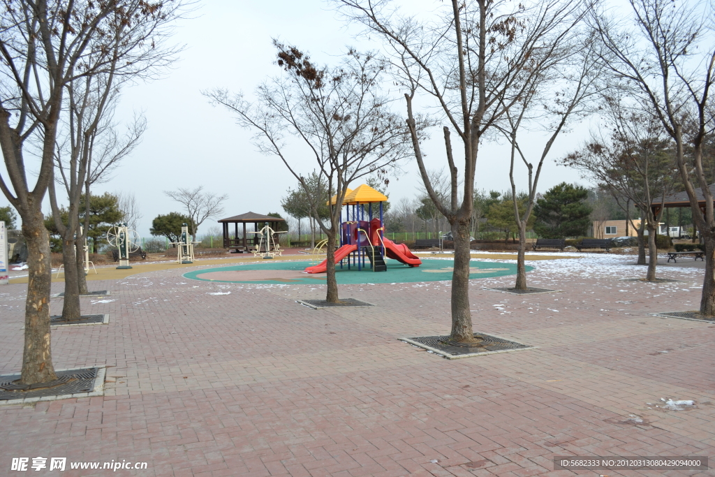 小游樂場