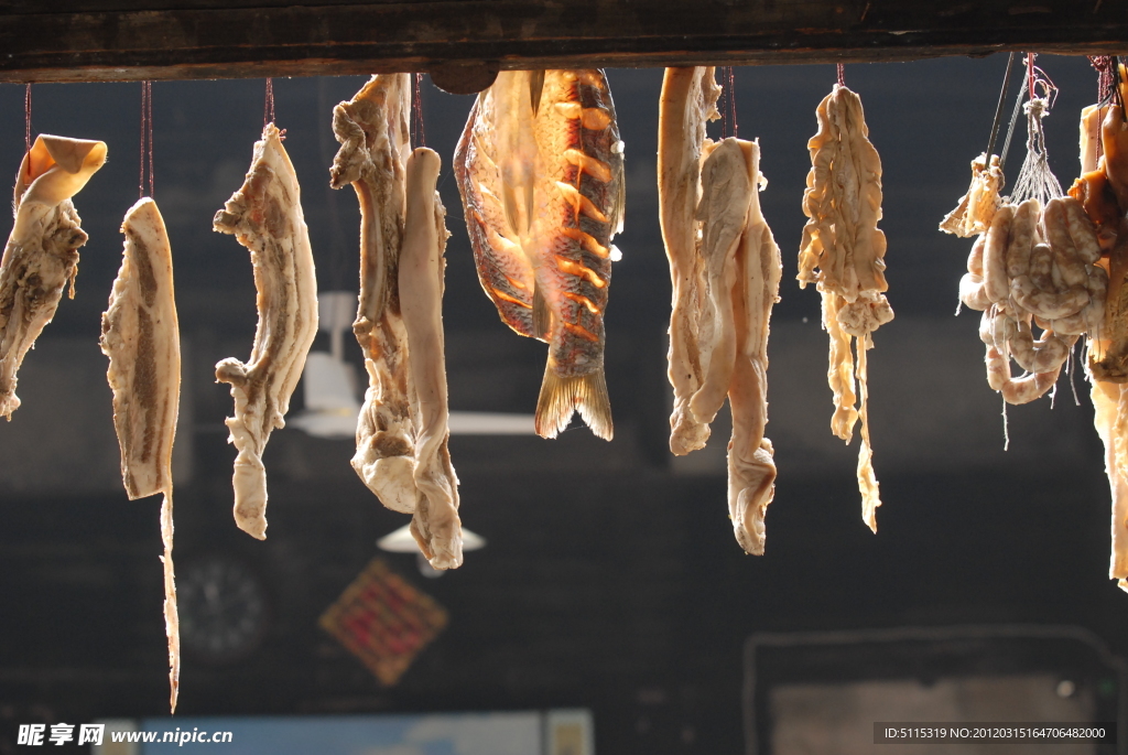 安義古村 曬魚肉