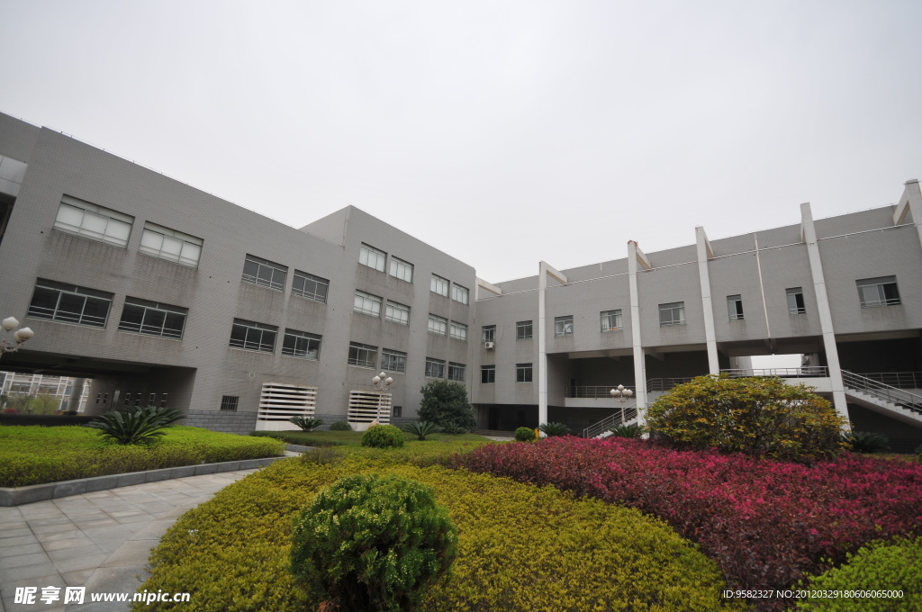 江西財經大學
